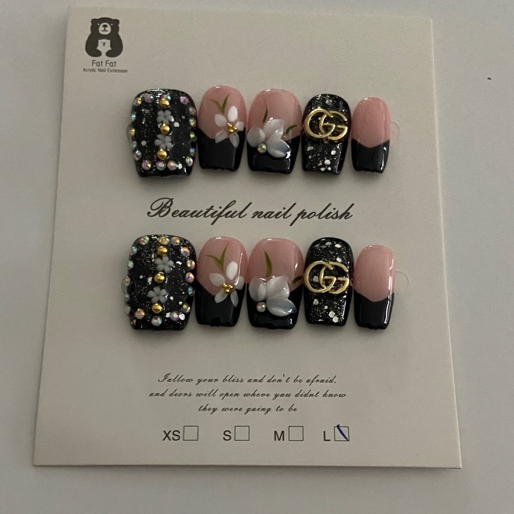 NEW fashion black Nail Set with Gold Accents